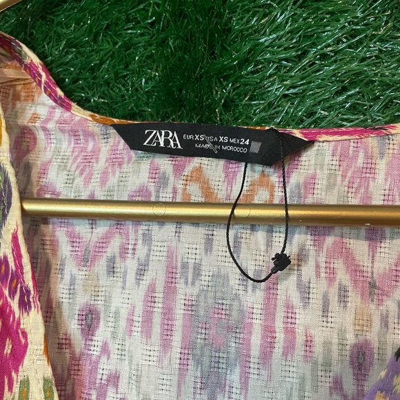 New ZARA Woman Top for that special someone - Picture 6 of 6